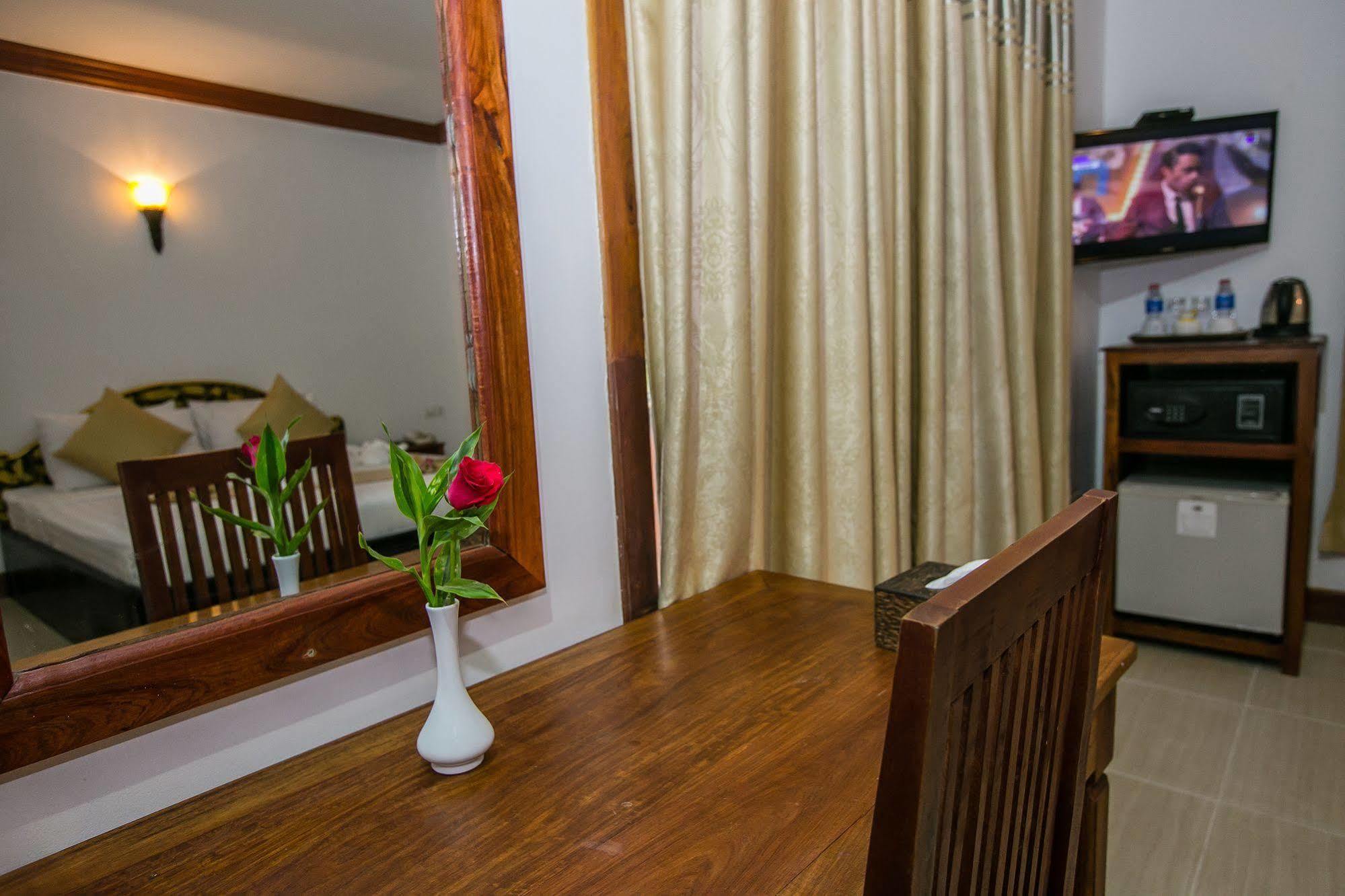 Kingfisher Angkor Hotel Siem Reap Exterior foto