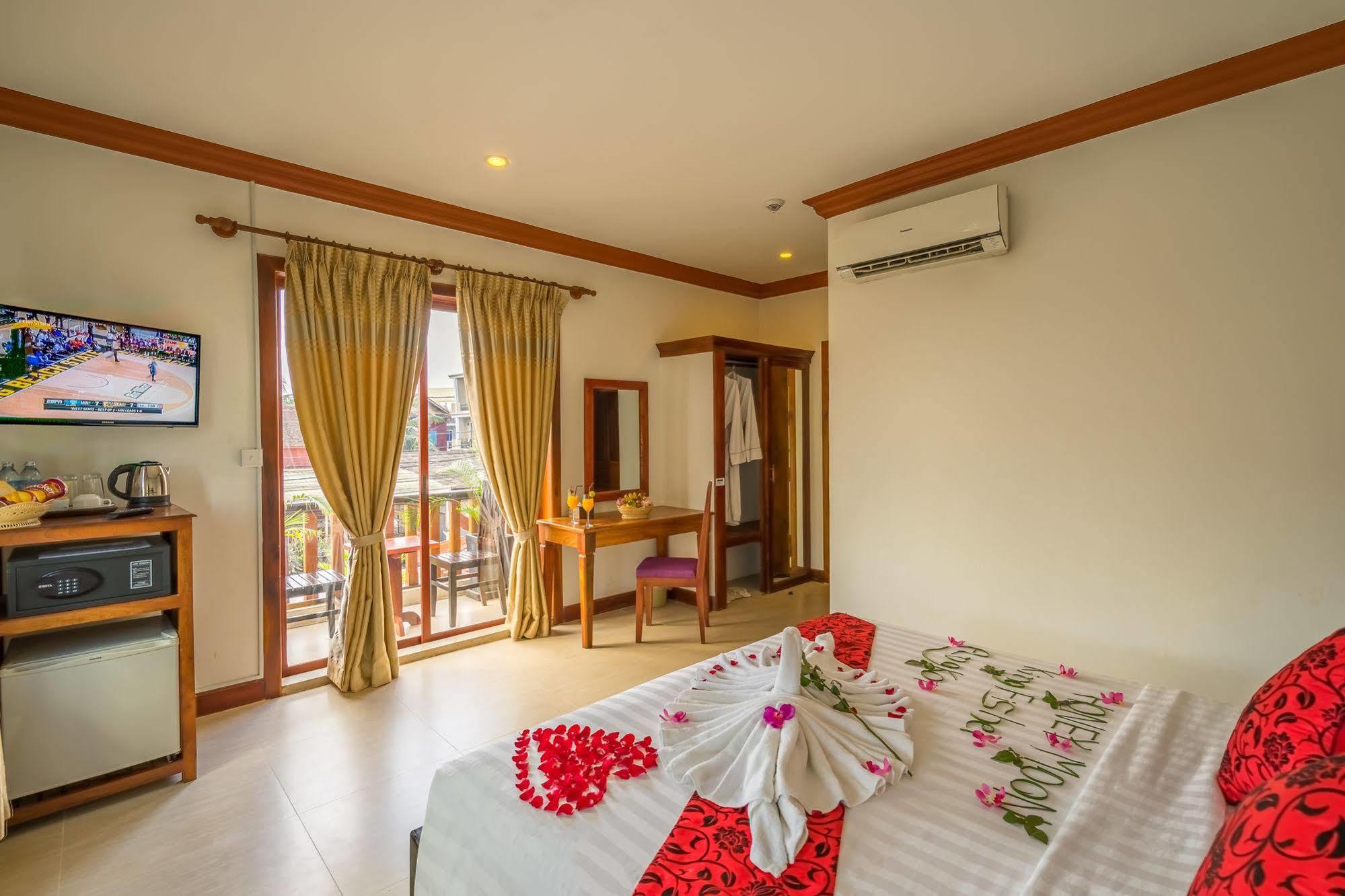 Kingfisher Angkor Hotel Siem Reap Exterior foto